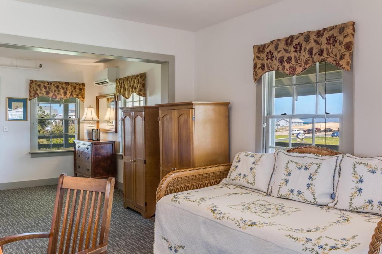 First Colony Hotel 3*